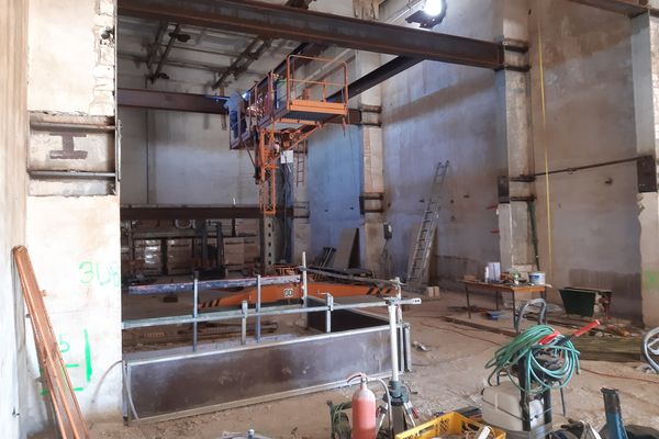 Einbau der Stahlkonstruktion im Turm